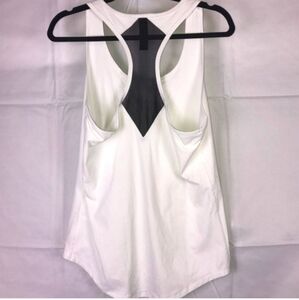 Yogalicious Size L Tank Top